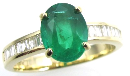 14k Yellow Gold Emerald With Channel Set Baguette Shank