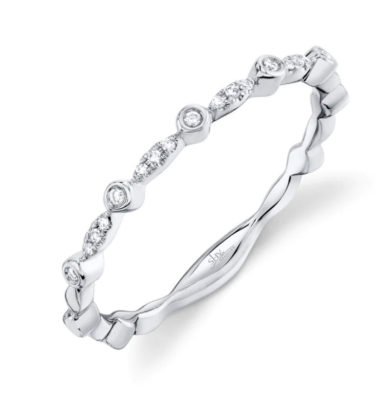 0.06CT DIAMOND BAND