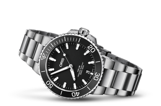 [OR.WATC.0050726] Aquis Diver Date 39.5m On Bracelet