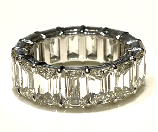 [LN.WEDD.0054465] 18k White Gold Emerald Cut Eternity Band